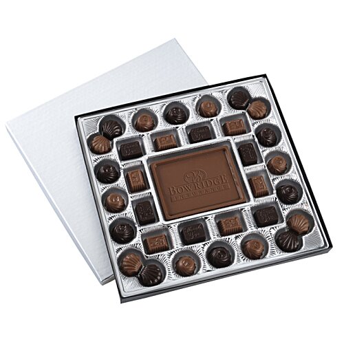 Additional Image 1 - a close-up of a tray