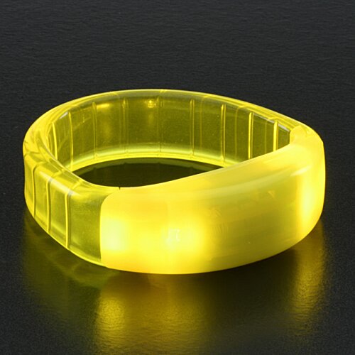 Additional Image 6 - a yellow ring on a black surface