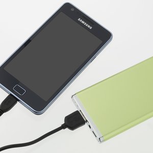 Additional Image 3 - a cell phone charging a battery