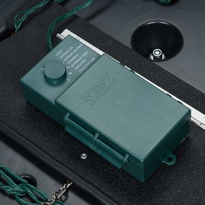 Additional Image 3 - a green box on a black surface