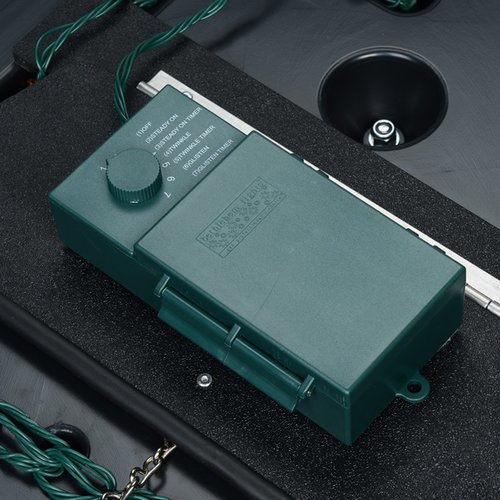 Additional Image 3 - a green box on a black surface