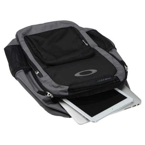 Additional Image 2 - a black case with a black cover