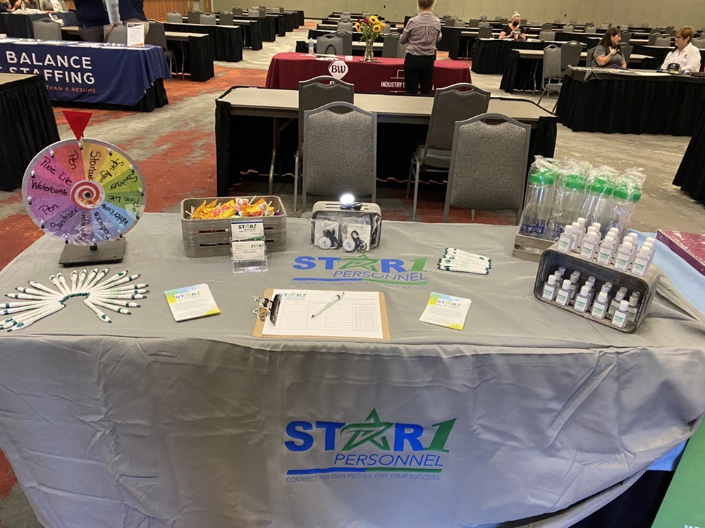 Customer photo from Laquenta of our Javelin Pen - 24 hr, a table with a lot of items on it