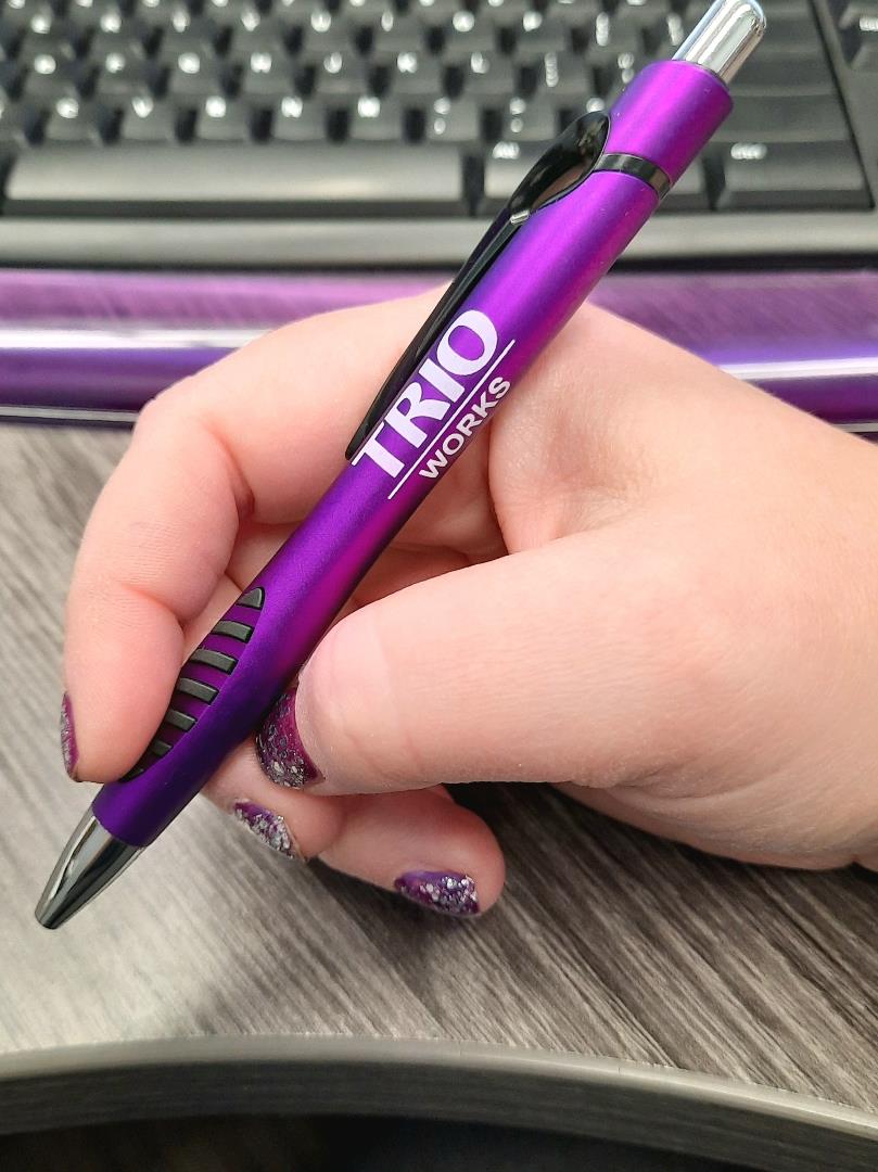 Customer photo from Amelia of our Raleigh Pen, a hand holding a pen