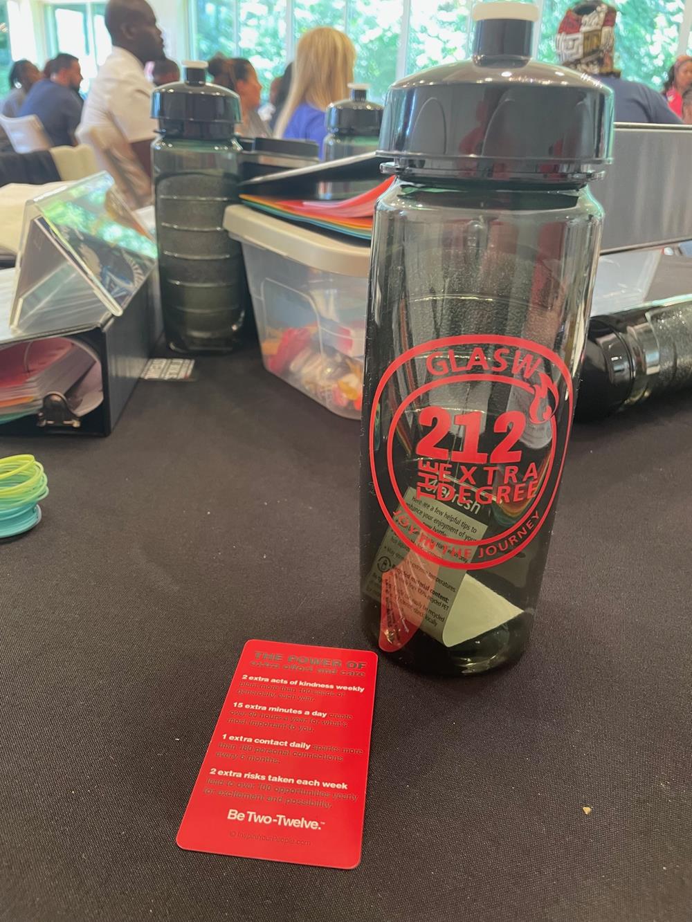 Customer photo from Caly of our Refresh Clutch Water Bottle - 20 oz. - 24 hr, a water bottle on a table