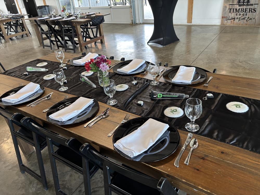 Customer photo from Alexis of our Round Aqua Pearls Hot/Cold Pack - 24 hr, a table set for a dinner party