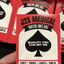 Customer photo from Rachel of our Peppermint Gum Pack, a hand holding a card